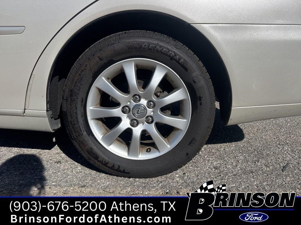 used 2002 Lexus ES 300 car, priced at $11,981