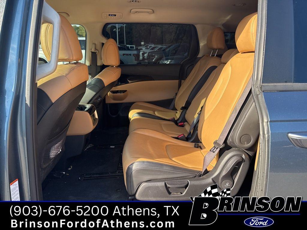 used 2024 Kia Carnival car, priced at $34,491