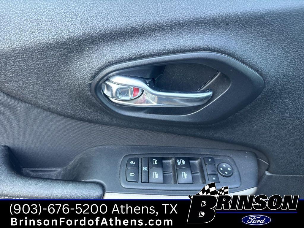 used 2018 Jeep Cherokee car, priced at $13,881