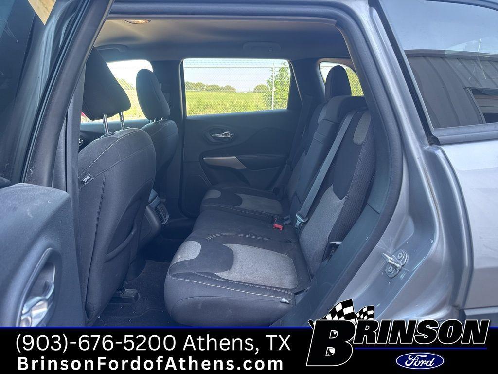 used 2018 Jeep Cherokee car, priced at $13,881