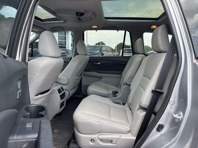 used 2022 Honda Pilot car, priced at $35,591