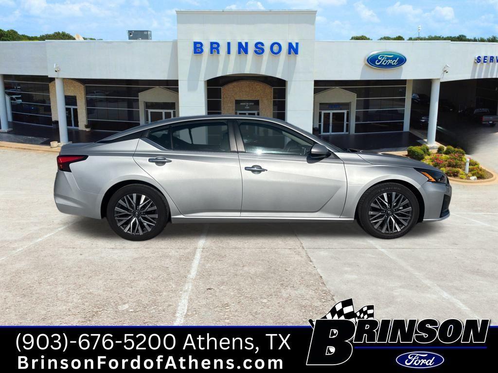 used 2023 Nissan Altima car, priced at $19,751