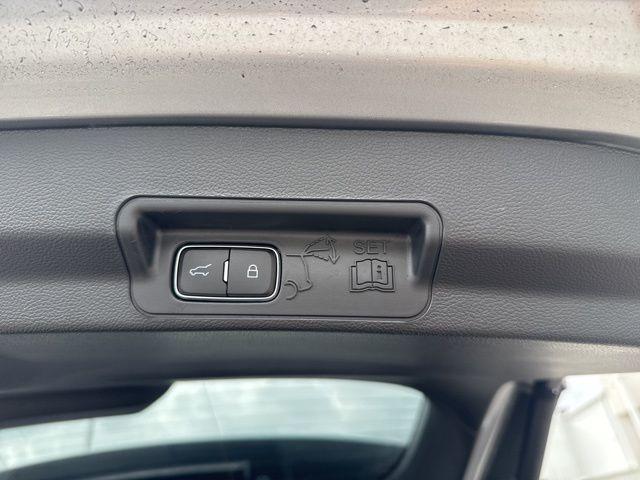 used 2023 Ford Explorer car, priced at $31,192