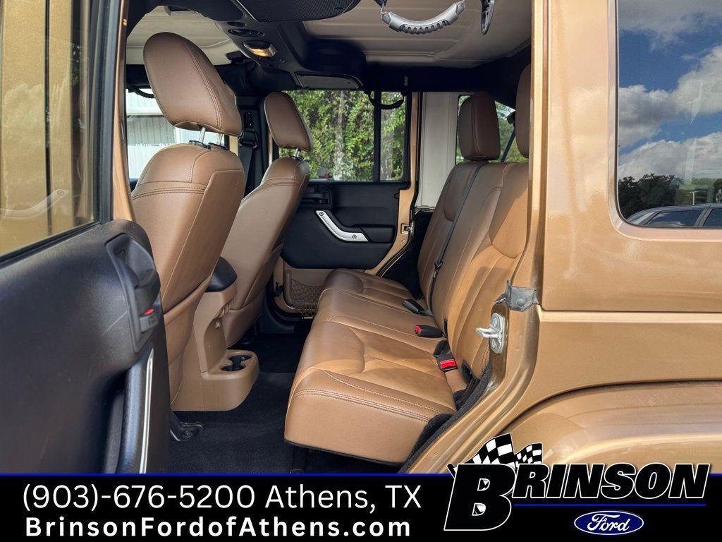 used 2015 Jeep Wrangler Unlimited car, priced at $19,092