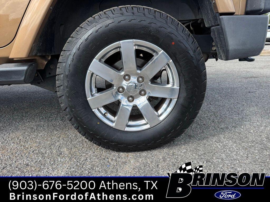used 2015 Jeep Wrangler Unlimited car, priced at $19,092