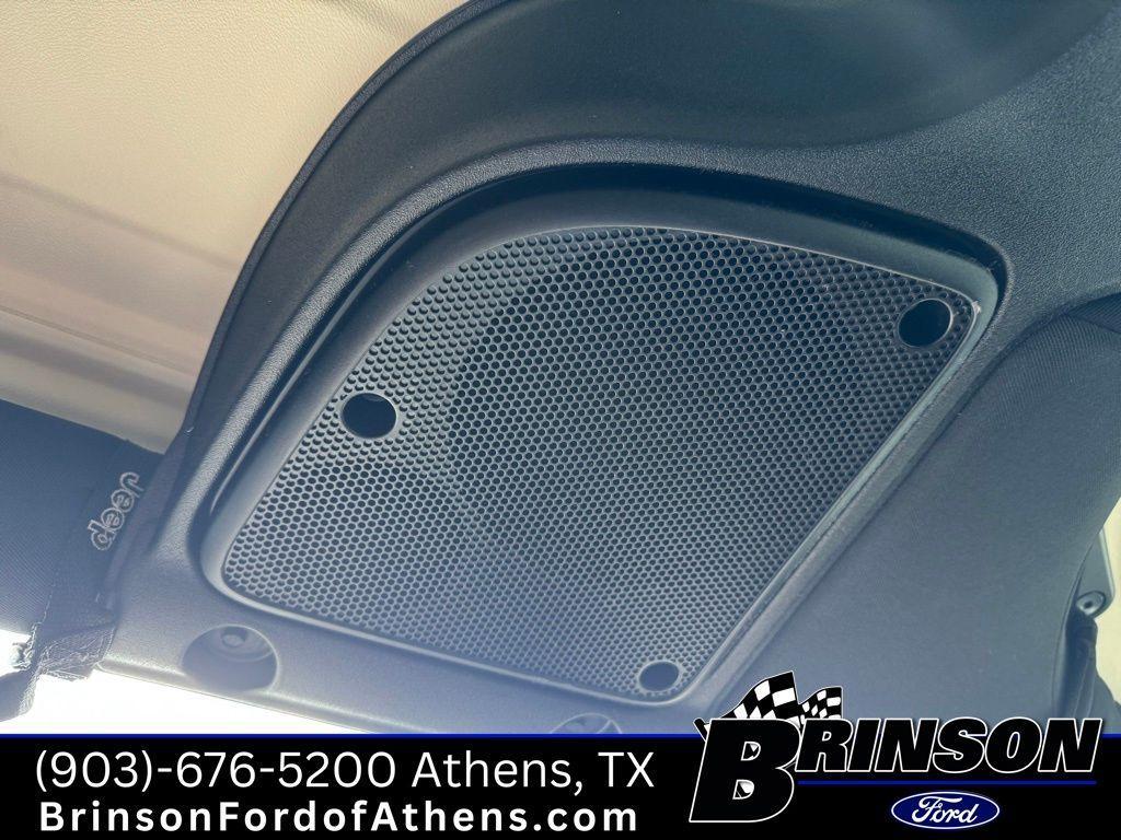 used 2015 Jeep Wrangler Unlimited car, priced at $19,092