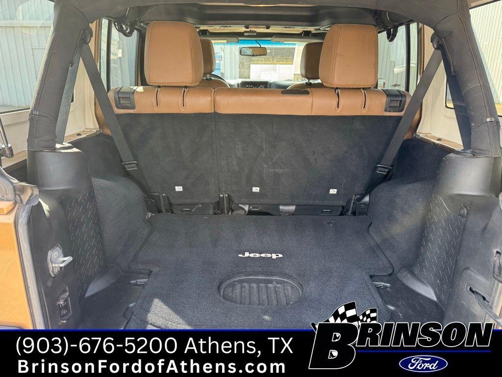 used 2015 Jeep Wrangler Unlimited car, priced at $19,092