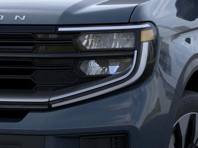 new 2025 Ford Expedition car, priced at $76,684