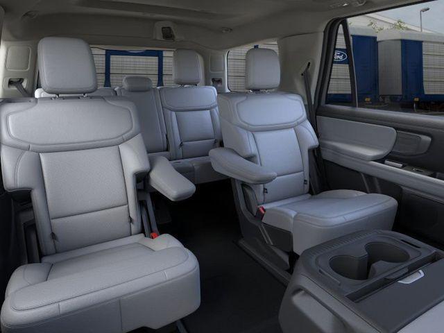 new 2025 Ford Expedition car, priced at $76,684
