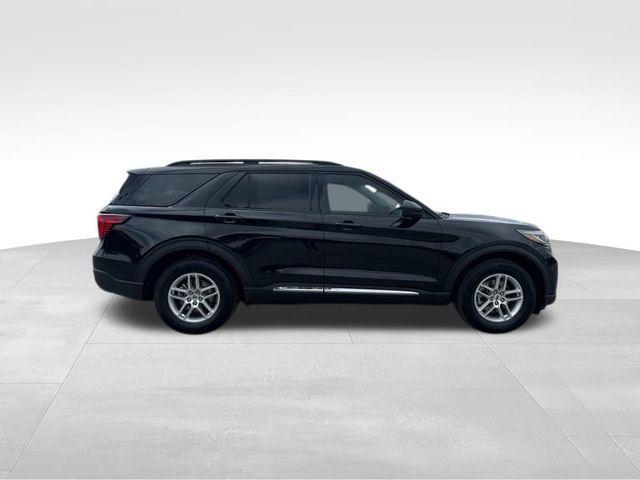 new 2025 Ford Explorer car, priced at $38,996