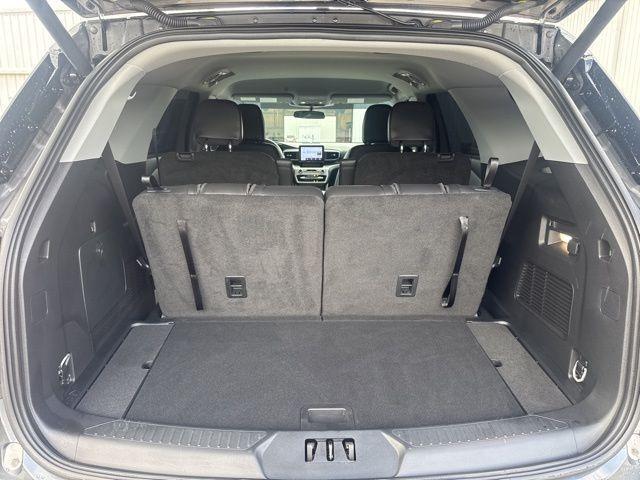 used 2023 Ford Explorer car, priced at $35,992