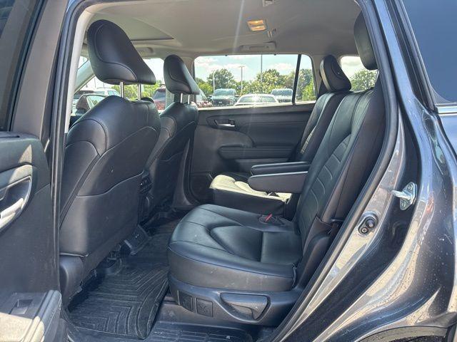 used 2023 Toyota Highlander car, priced at $36,882