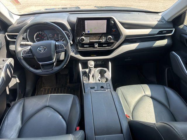 used 2023 Toyota Highlander car, priced at $36,882