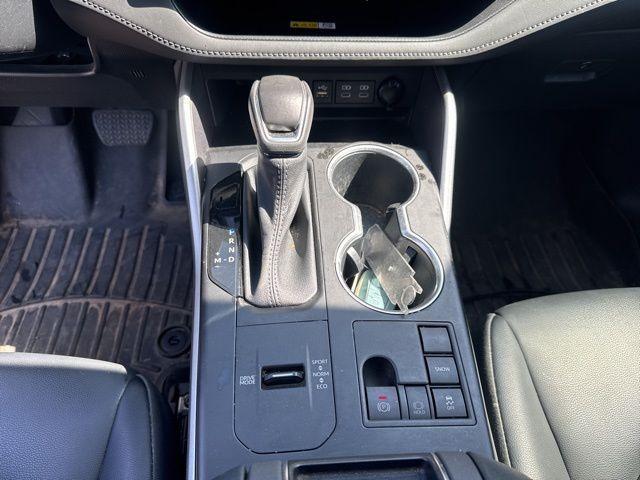used 2023 Toyota Highlander car, priced at $36,882