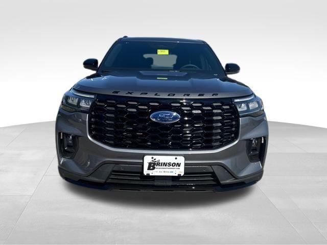 new 2025 Ford Explorer car, priced at $40,123