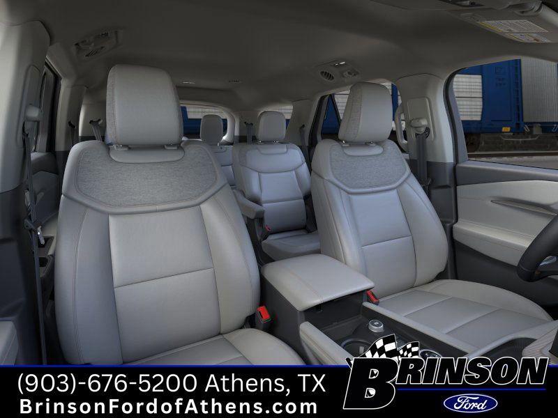 new 2025 Ford Explorer car, priced at $40,460