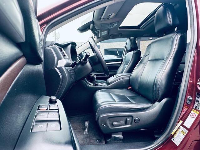 used 2018 Toyota Highlander car, priced at $20,995