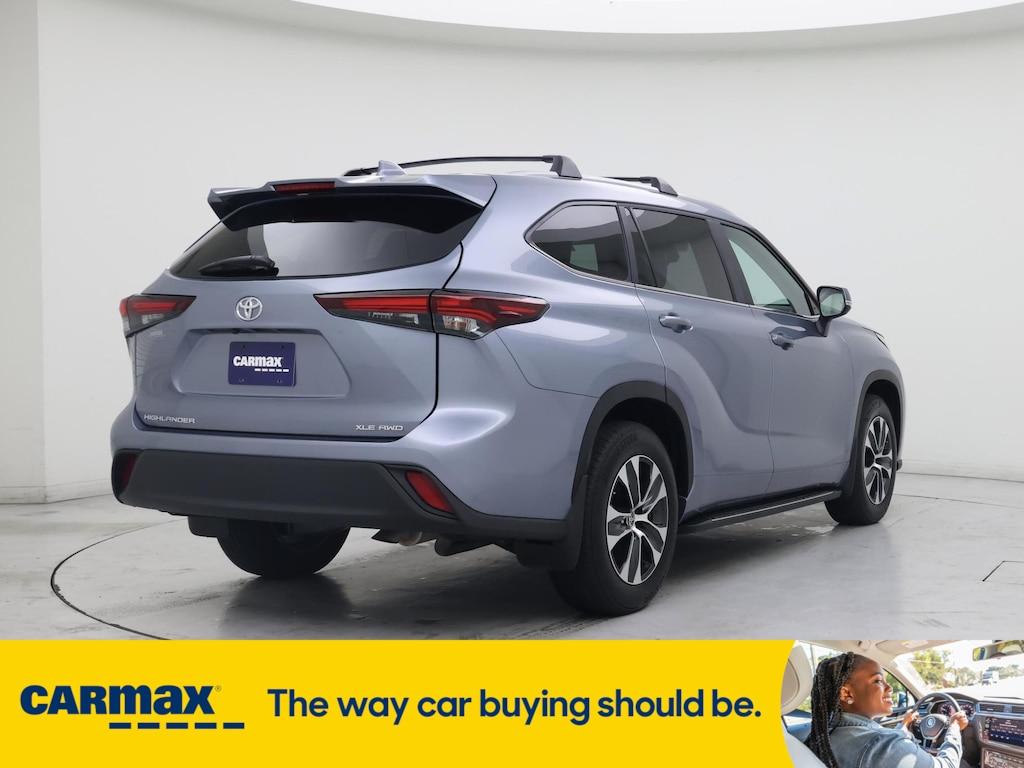 used 2024 Toyota Highlander car, priced at $42,998