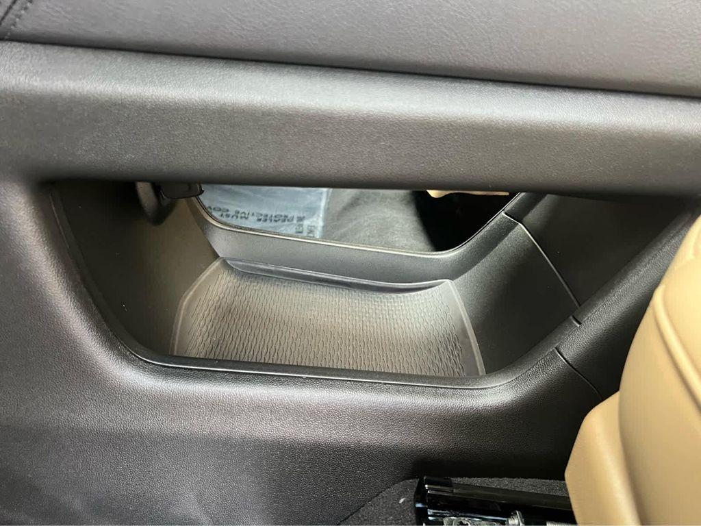 new 2025 Cadillac XT6 car, priced at $75,115