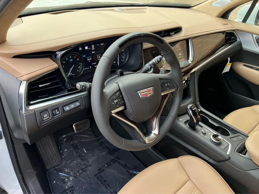 new 2025 Cadillac XT6 car, priced at $75,115