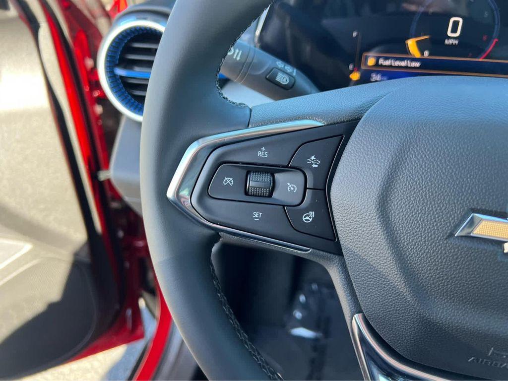 new 2026 Chevrolet Trax car, priced at $25,885