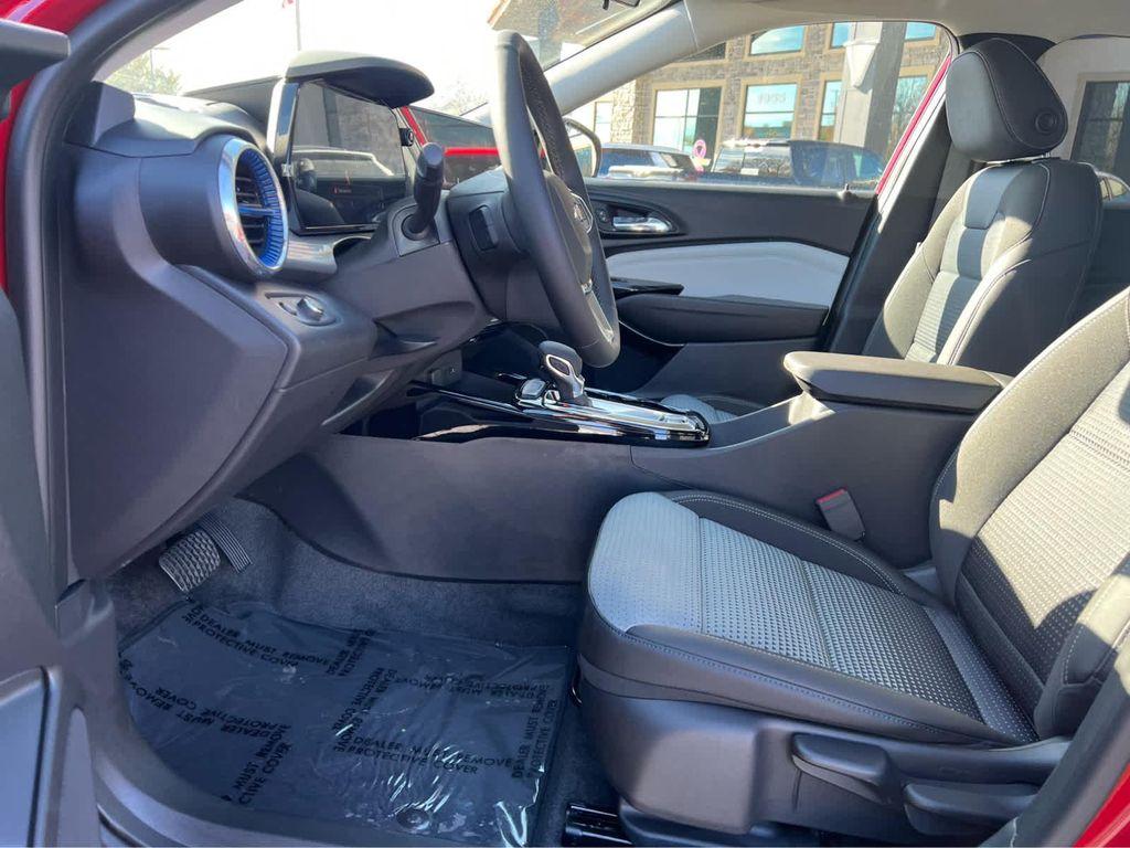 new 2026 Chevrolet Trax car, priced at $25,885