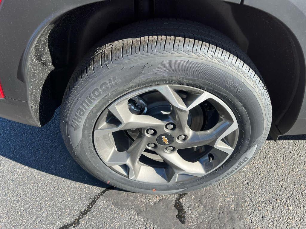 new 2026 Chevrolet Trax car, priced at $25,885