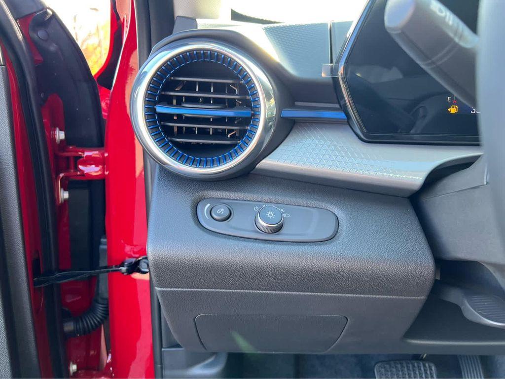 new 2026 Chevrolet Trax car, priced at $25,885