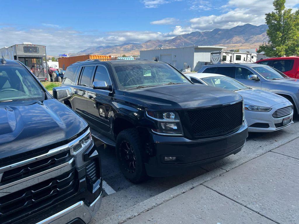 used 2015 Chevrolet Suburban car, priced at $9,995