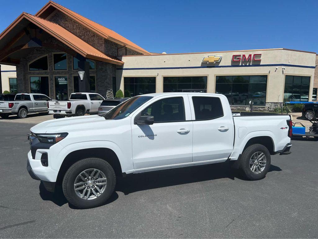 new 2025 Chevrolet Colorado car, priced at $44,950