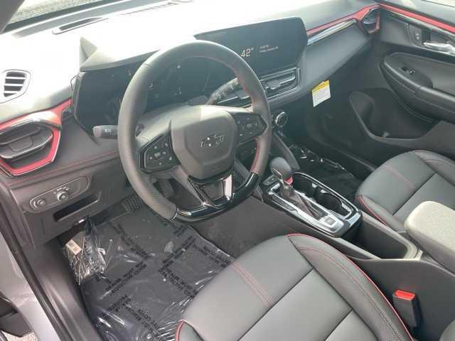 new 2025 Chevrolet TrailBlazer car, priced at $32,180