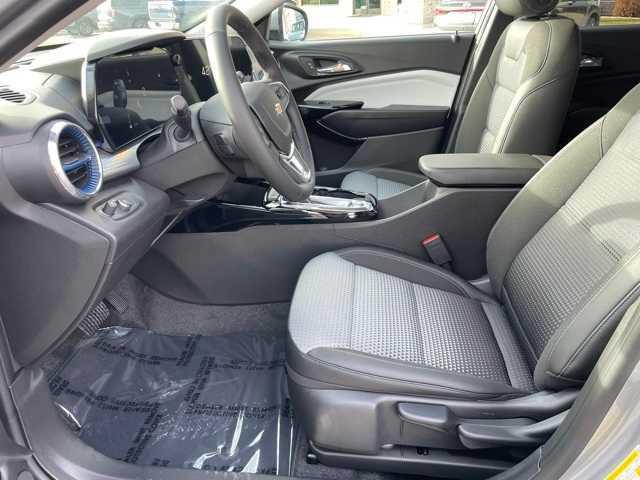 new 2025 Chevrolet Trax car, priced at $24,485