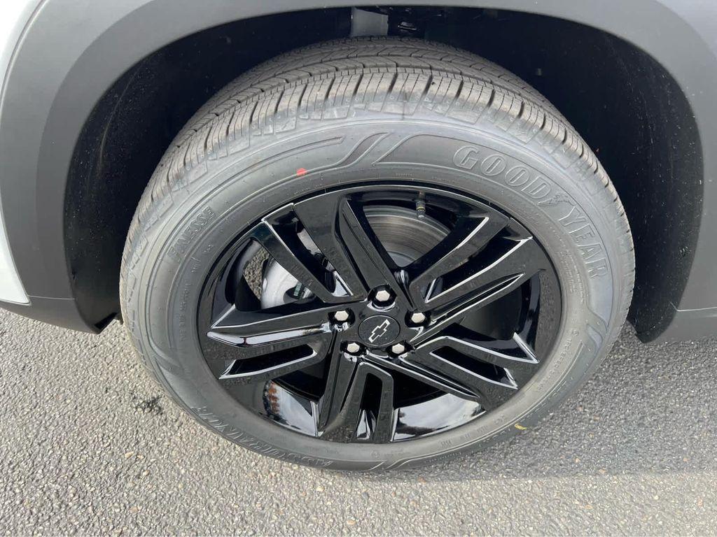 new 2026 Chevrolet Trax car, priced at $28,385