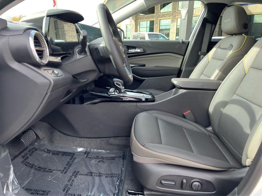 new 2026 Chevrolet Trax car, priced at $28,385