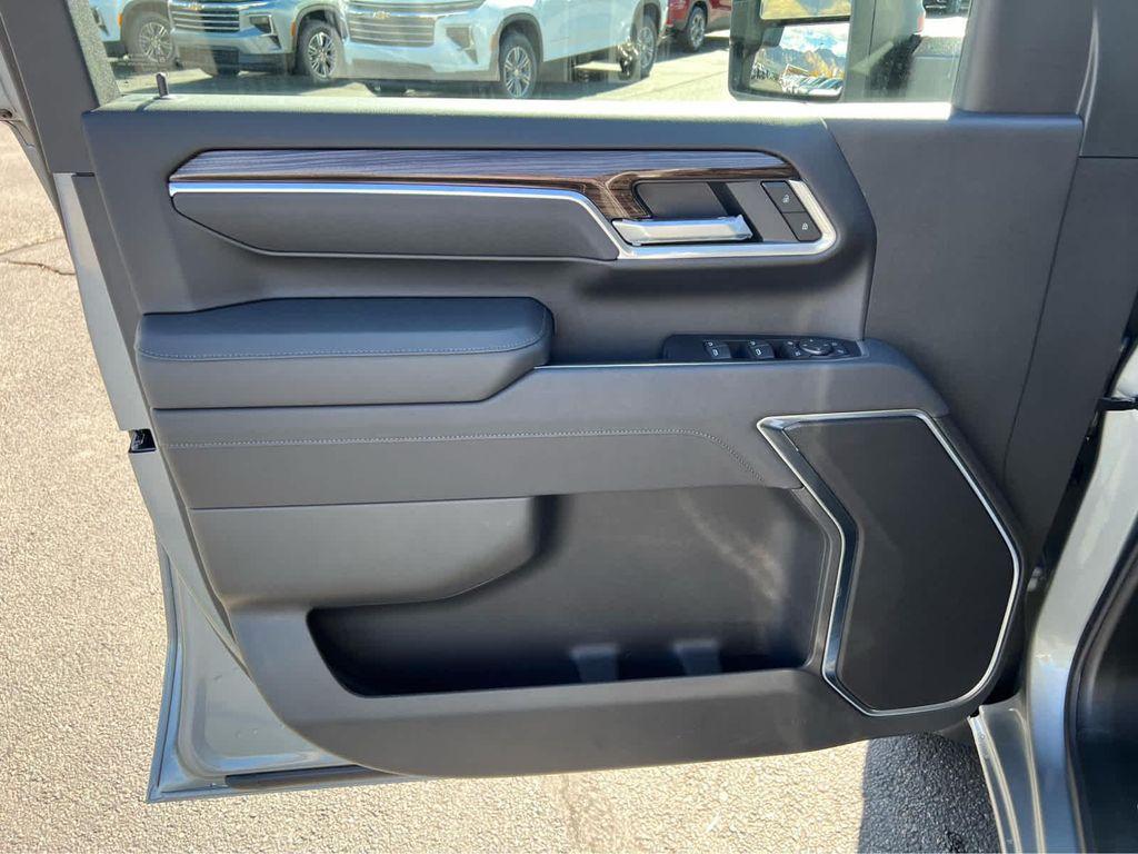 new 2026 Chevrolet Silverado 3500 car, priced at $71,925