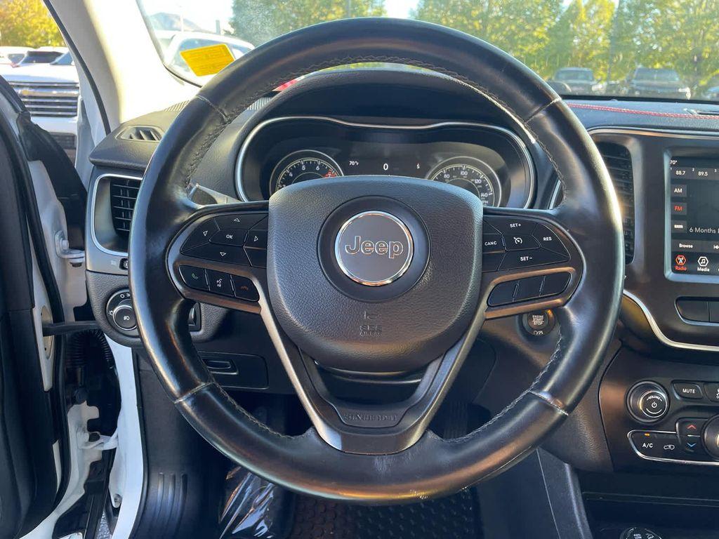used 2019 Jeep Cherokee car, priced at $17,995