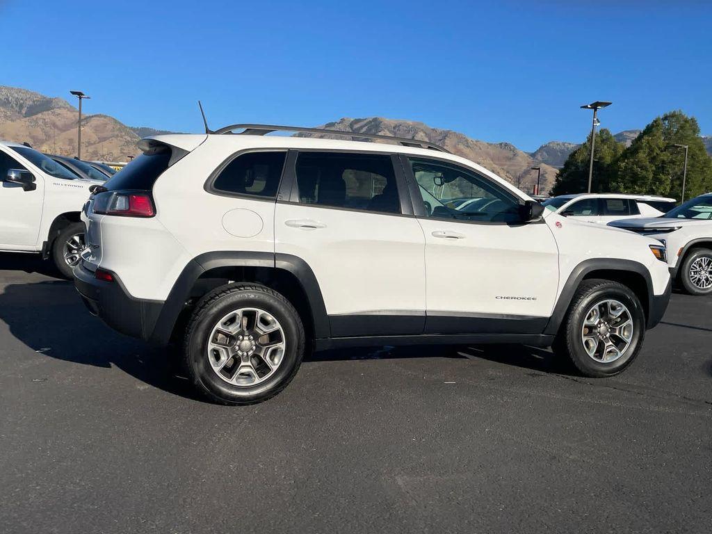 used 2019 Jeep Cherokee car, priced at $17,995