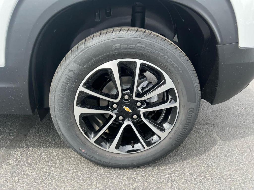new 2026 Chevrolet TrailBlazer car, priced at $29,875
