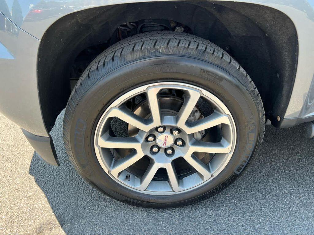 used 2020 GMC Canyon car, priced at $31,556