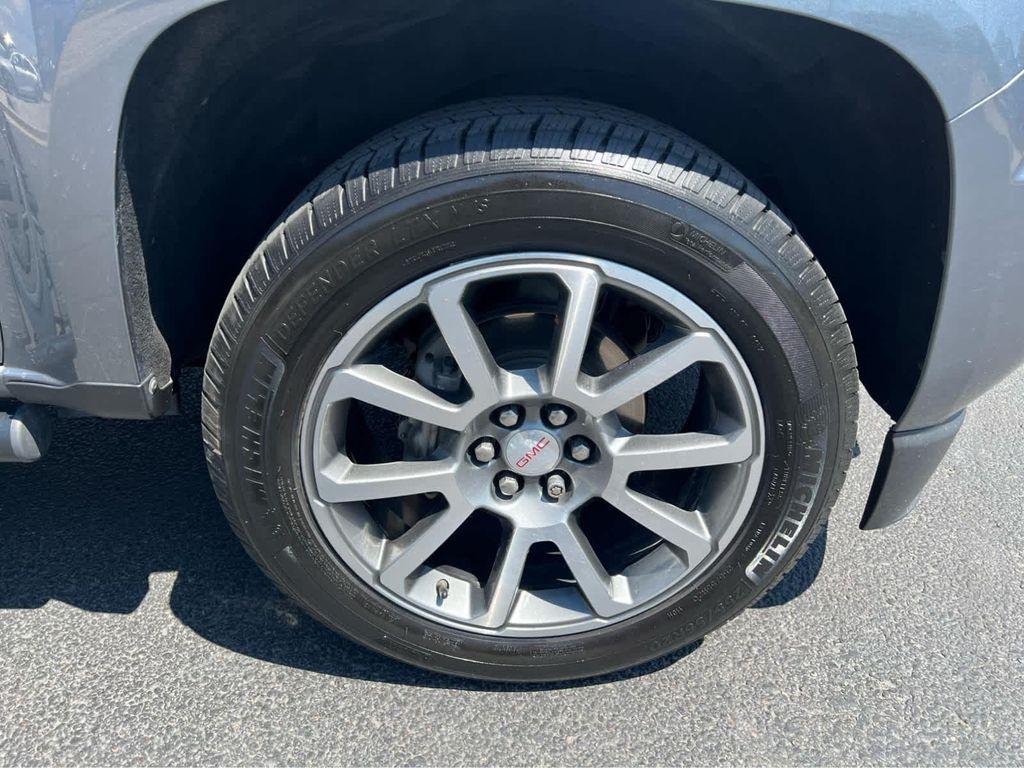 used 2020 GMC Canyon car, priced at $31,556