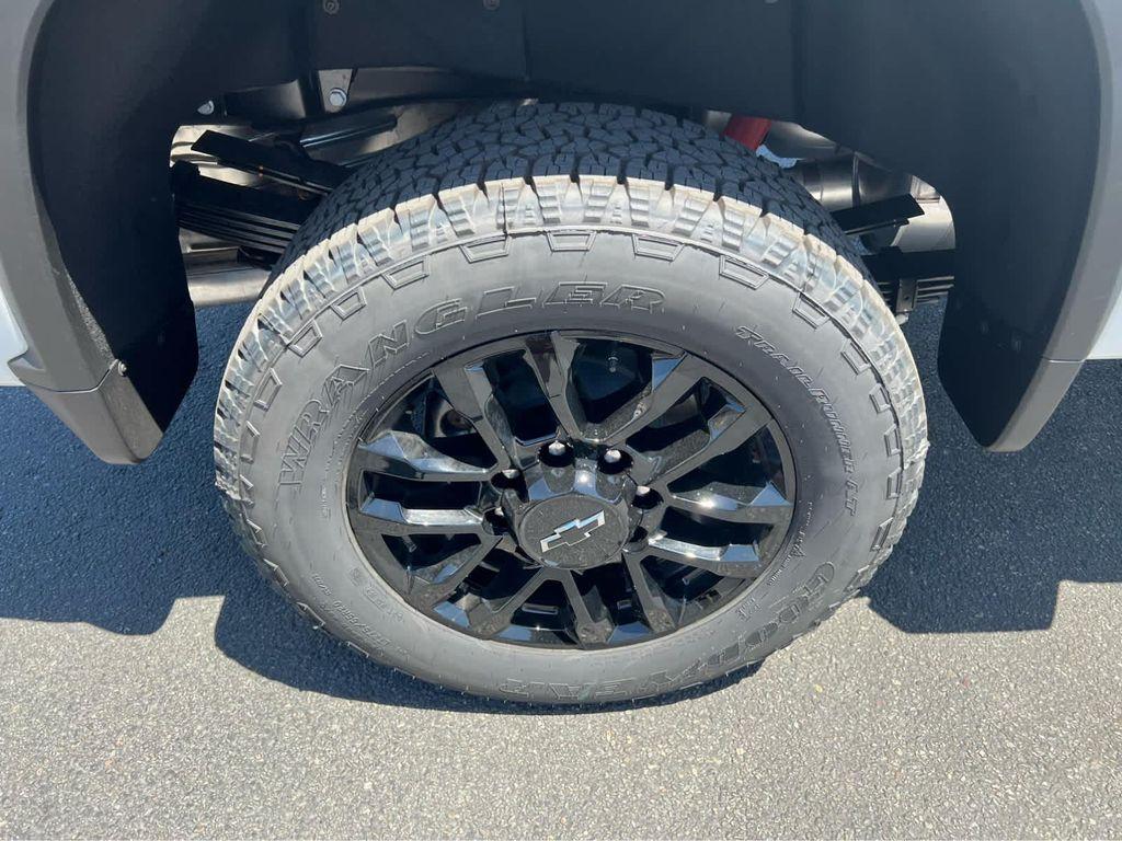 new 2025 Chevrolet Silverado 3500 car, priced at $72,245