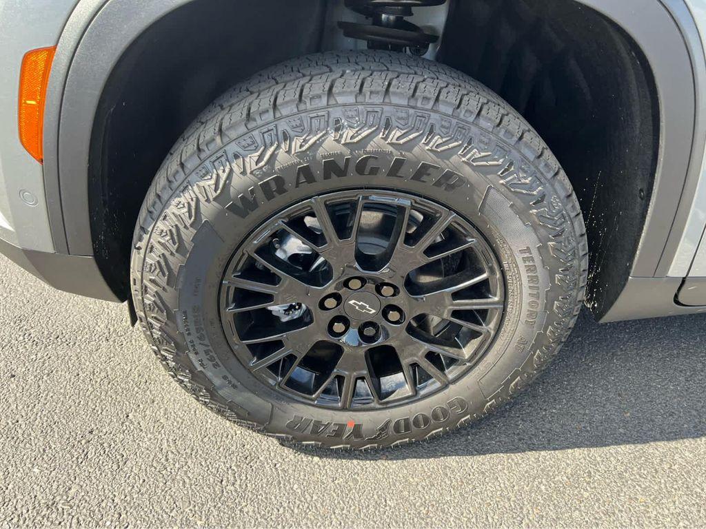 new 2026 Chevrolet Traverse car, priced at $60,350