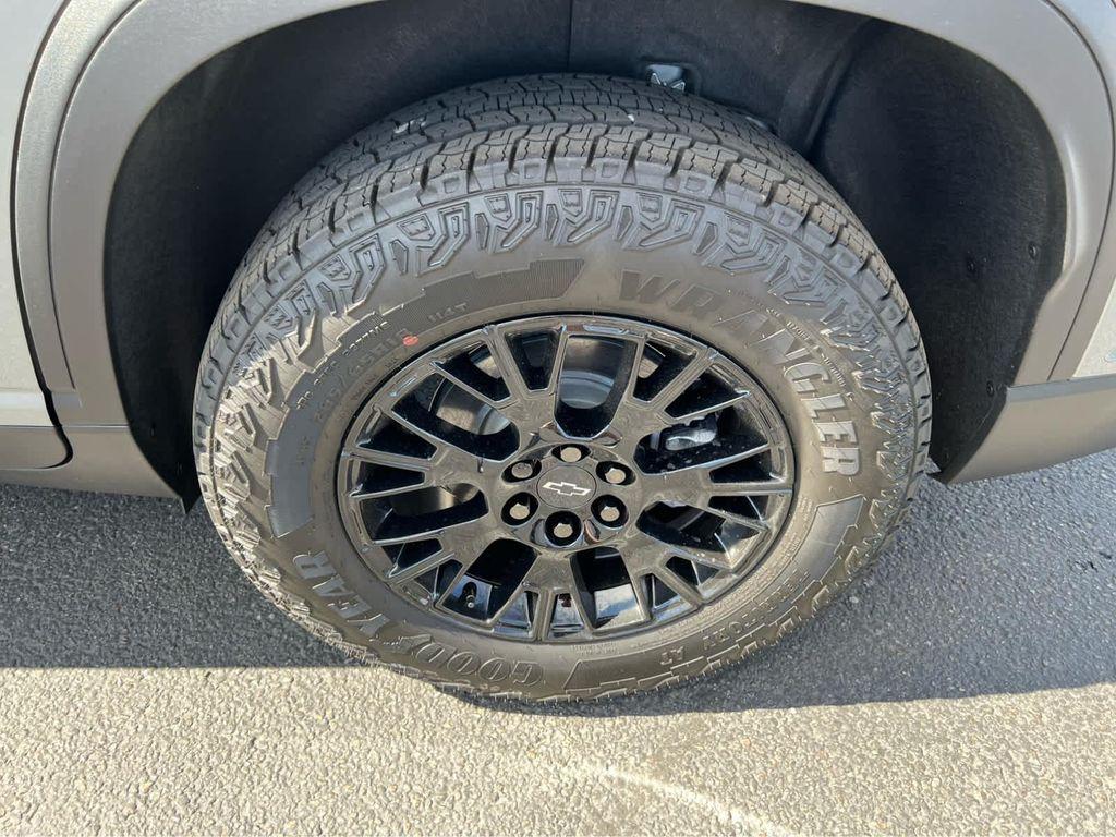 new 2026 Chevrolet Traverse car, priced at $60,350