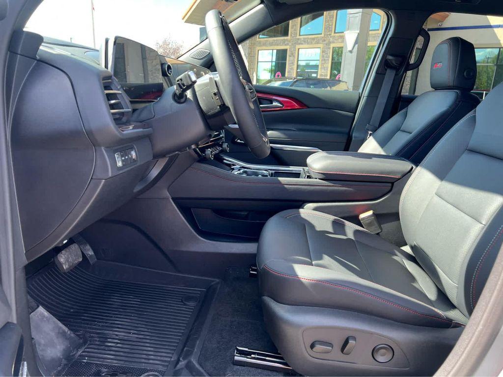 new 2026 Chevrolet Traverse car, priced at $60,350