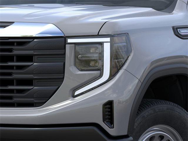 new 2025 GMC Sierra 1500 car, priced at $43,615