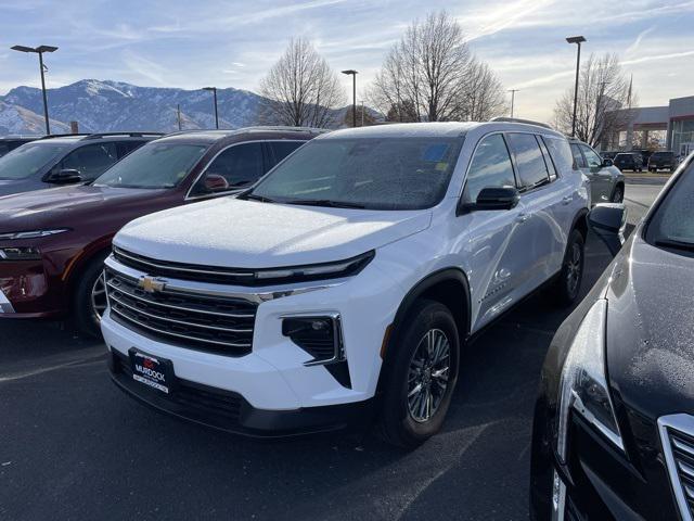 used 2024 Chevrolet Traverse car, priced at $39,995