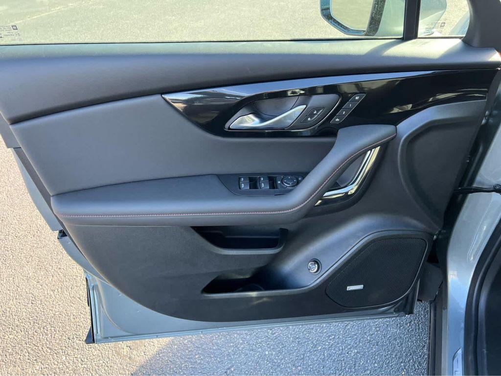 new 2025 Chevrolet Blazer car, priced at $50,865