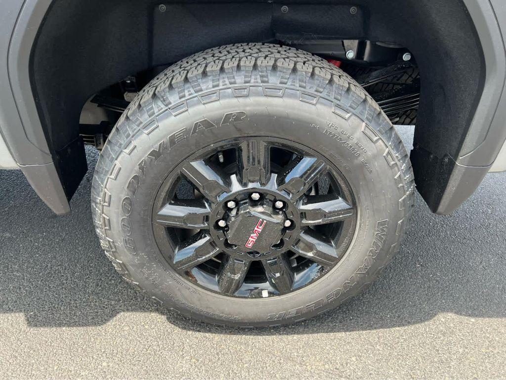 new 2025 GMC Sierra 2500 car, priced at $85,805