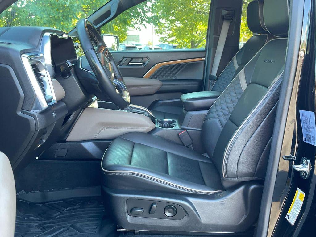 used 2023 GMC Canyon car, priced at $40,995