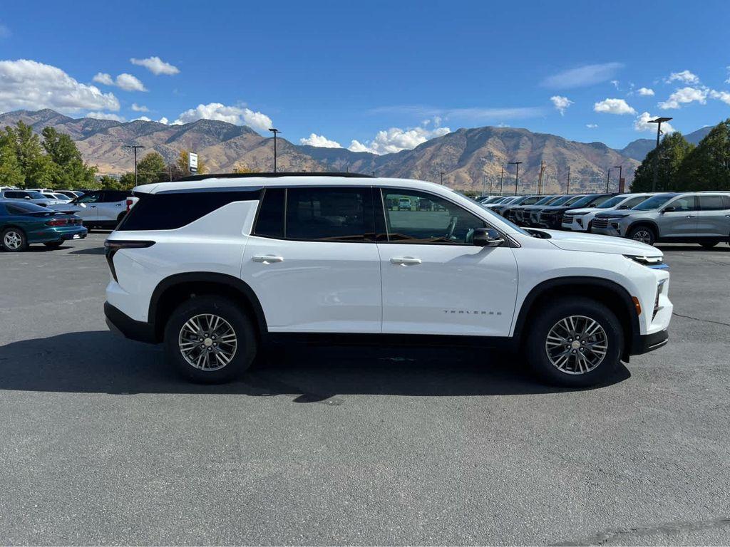 new 2026 Chevrolet Traverse car, priced at $50,855
